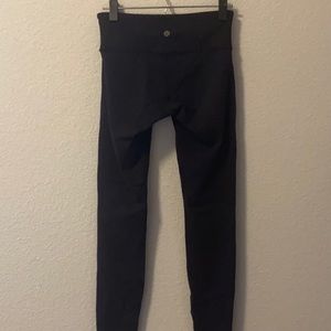 Lululemon leggings size 4